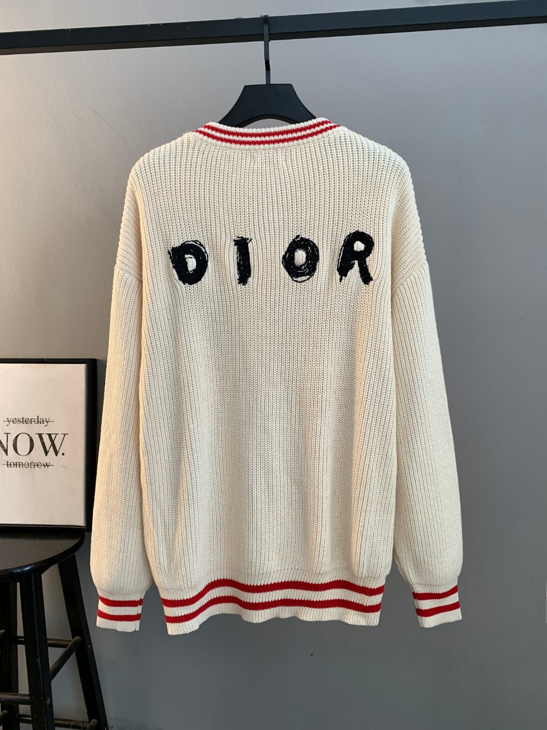 Classic Fashion Sweater-10009