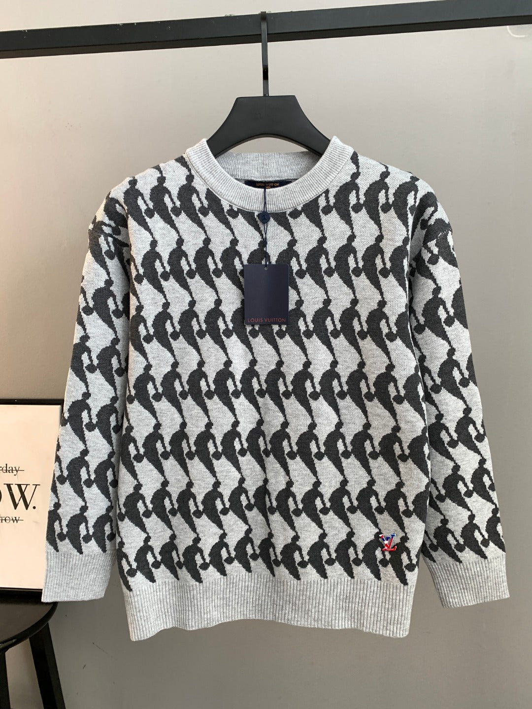 Classic Fashion Sweater-10011