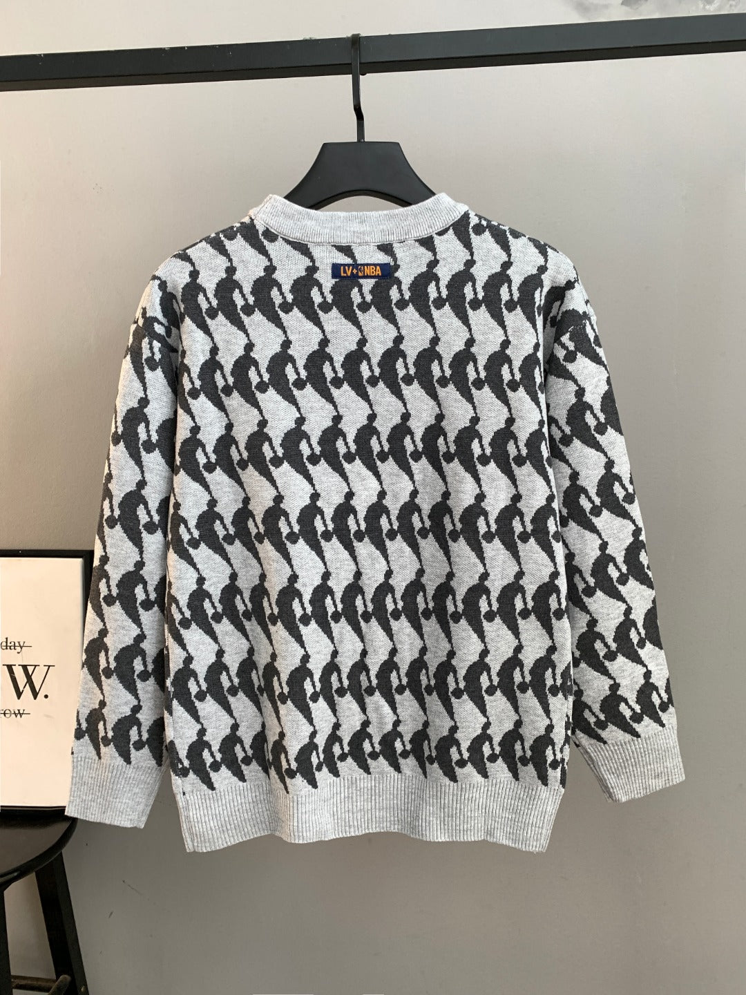 Classic Fashion Sweater-10011