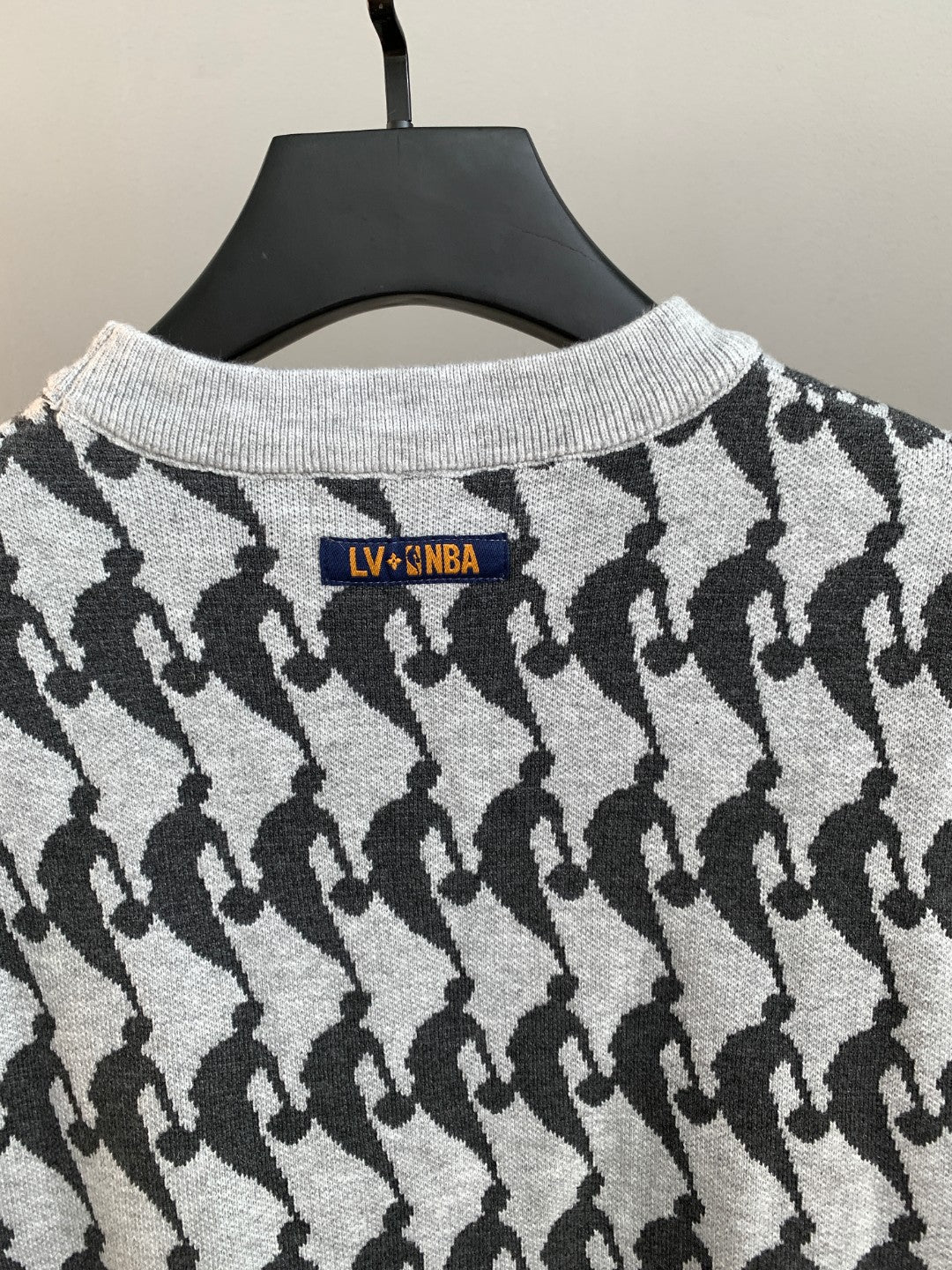 Classic Fashion Sweater-10011