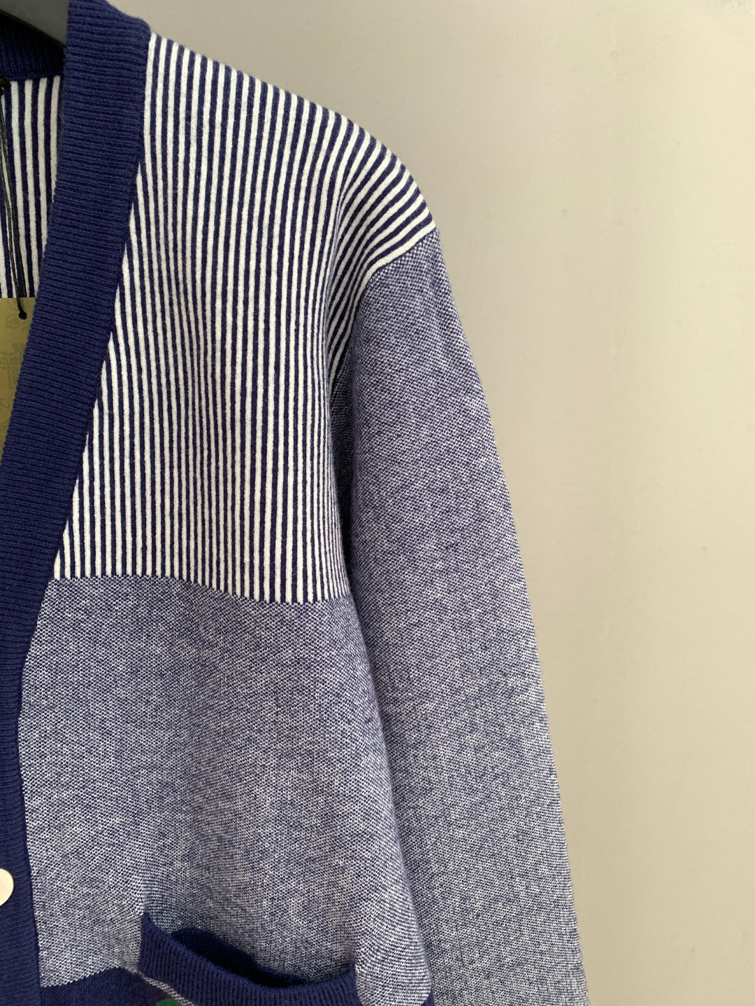 Classic Fashion Sweater-10016