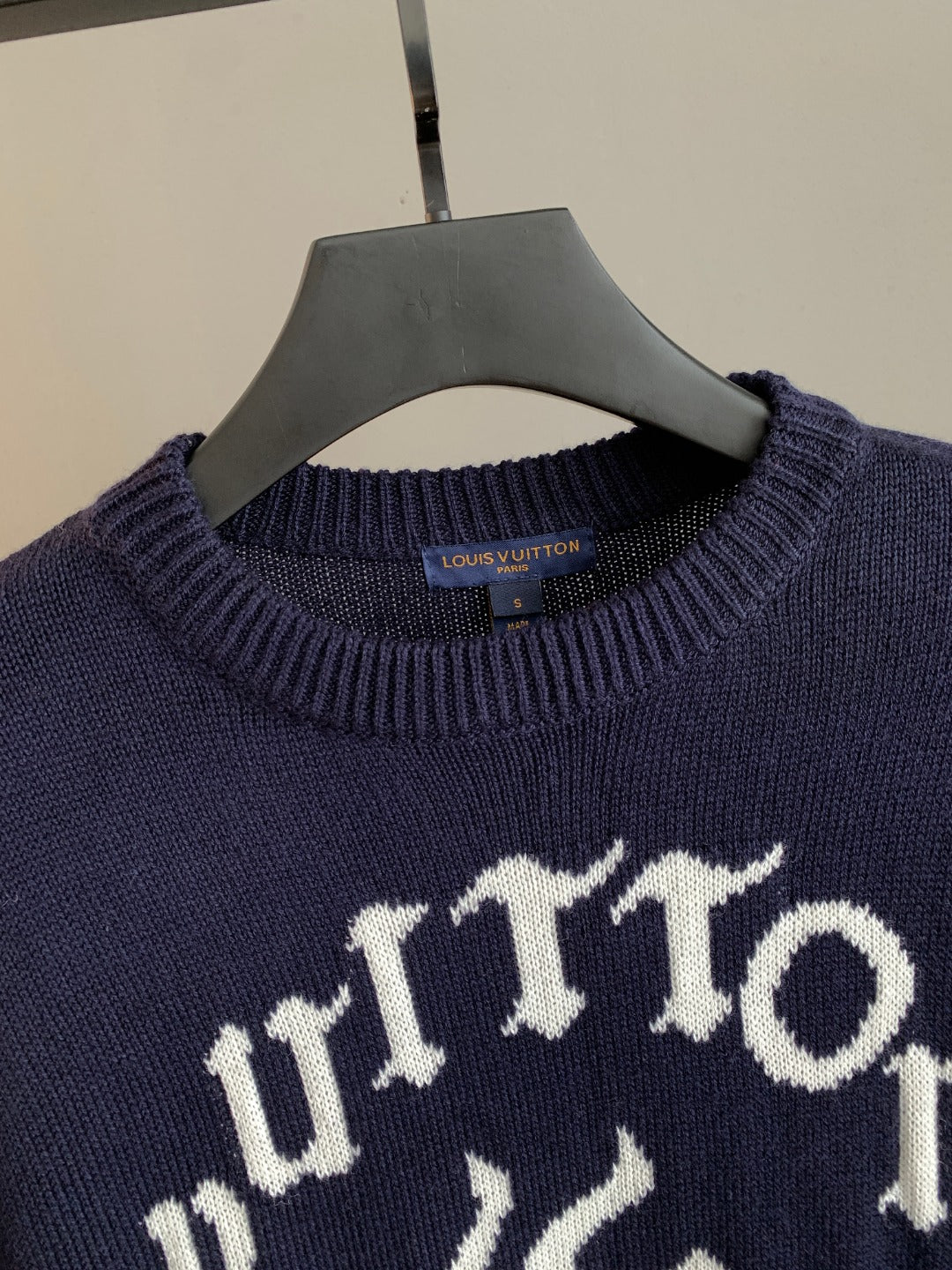 Classic Fashion Sweater-10021