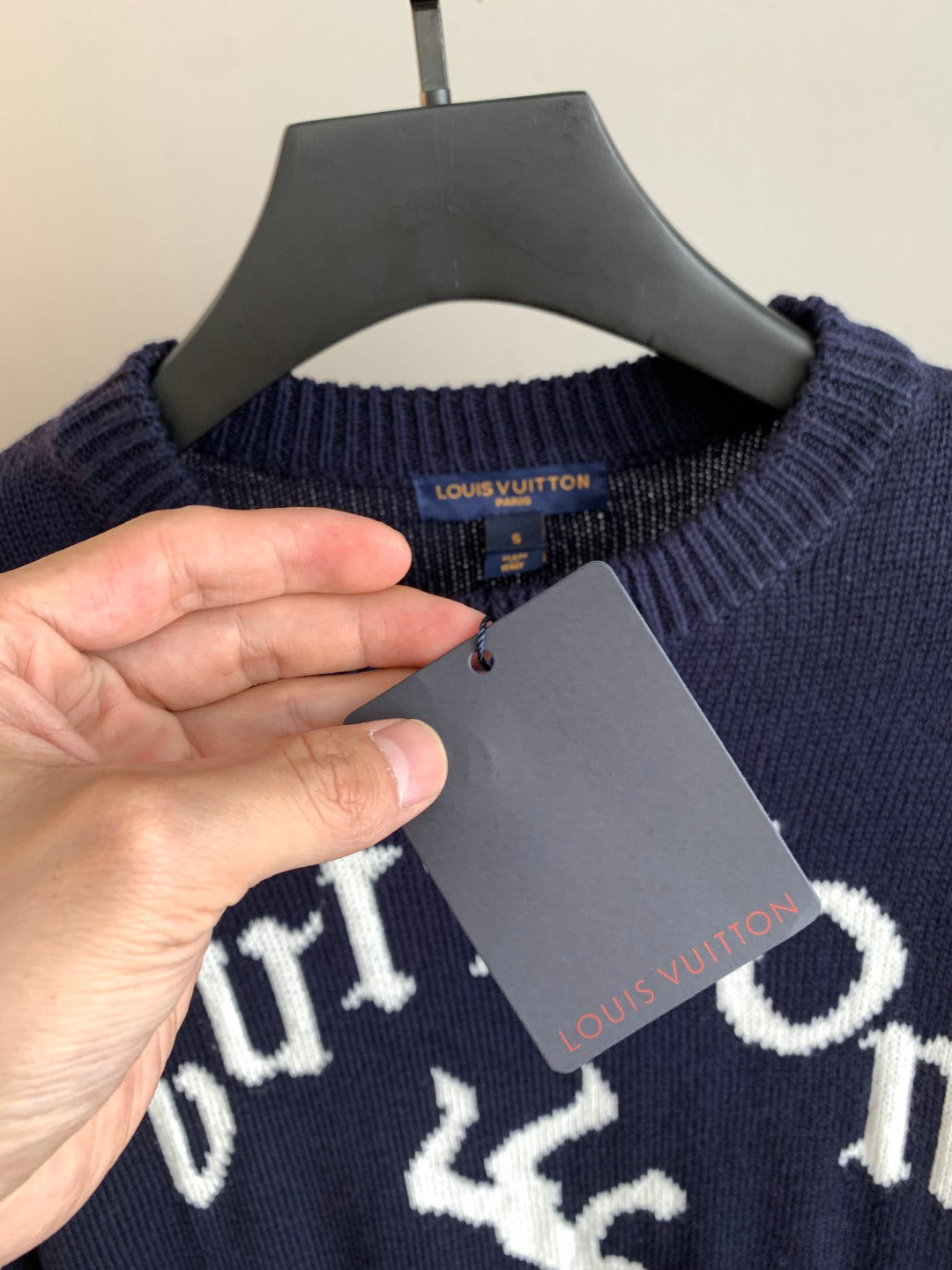 Classic Fashion Sweater-10021
