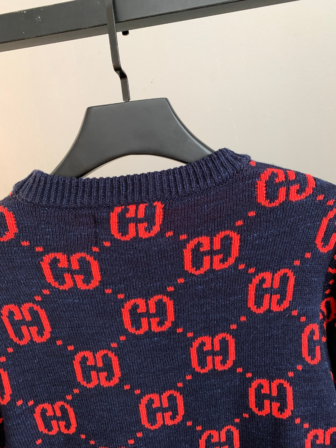 Classic Fashion Sweater-10023