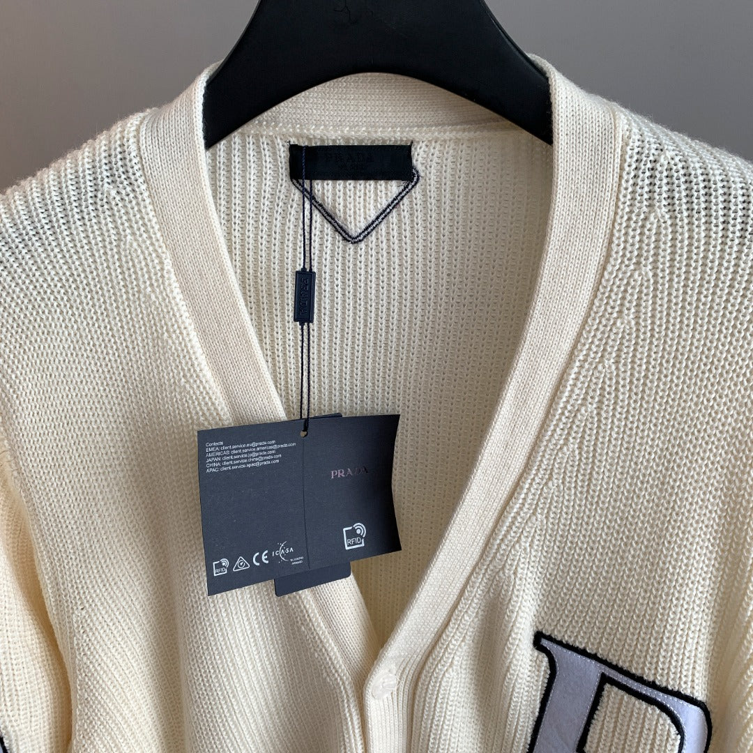 Classic Fashion Sweater-10031