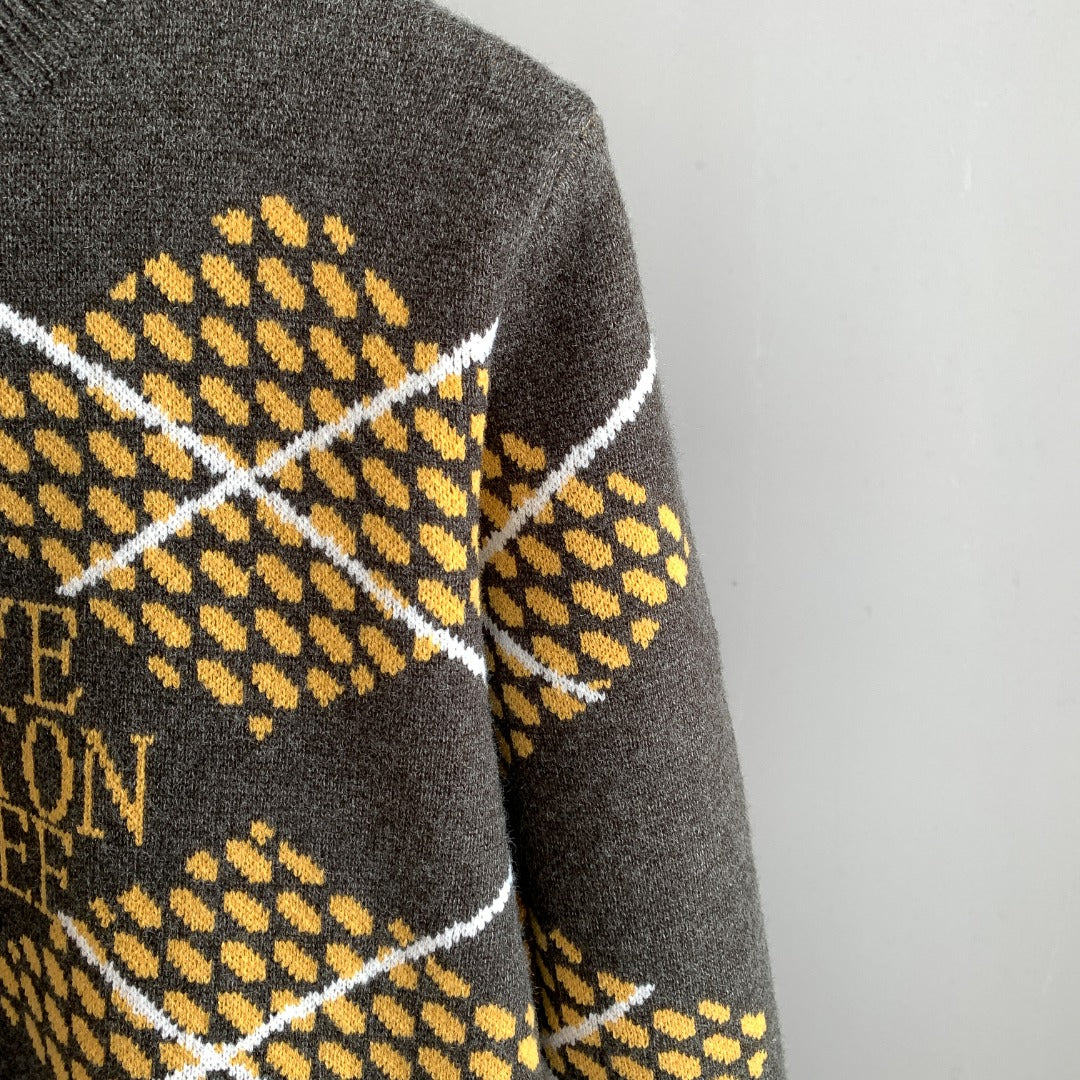 Classic Fashion Sweater-10032