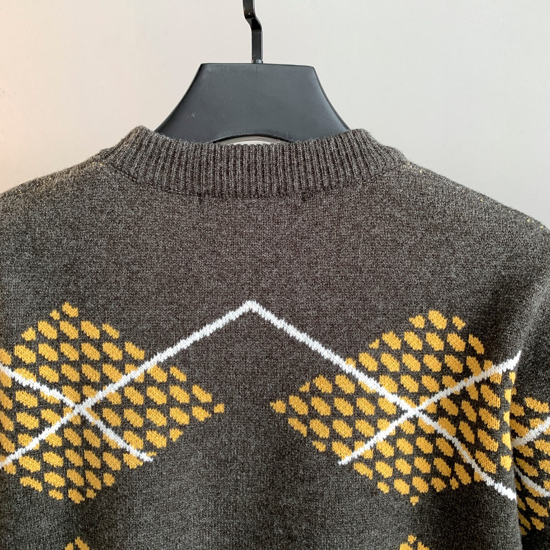 Classic Fashion Sweater-10032