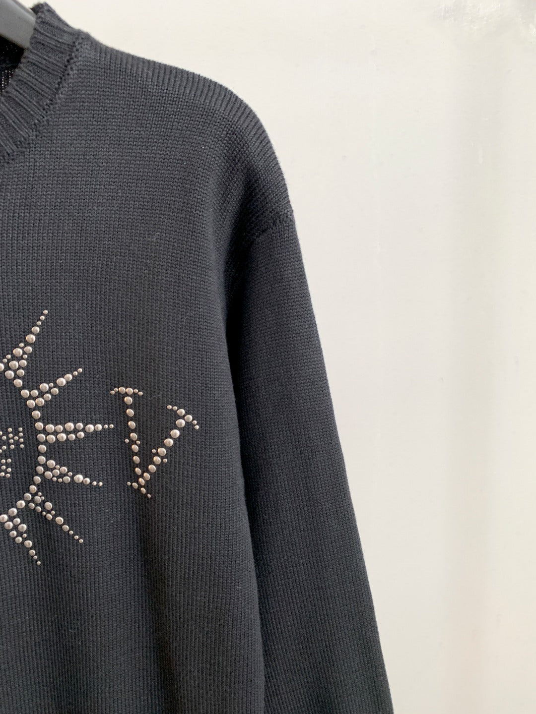 Classic Fashion Sweater-10041