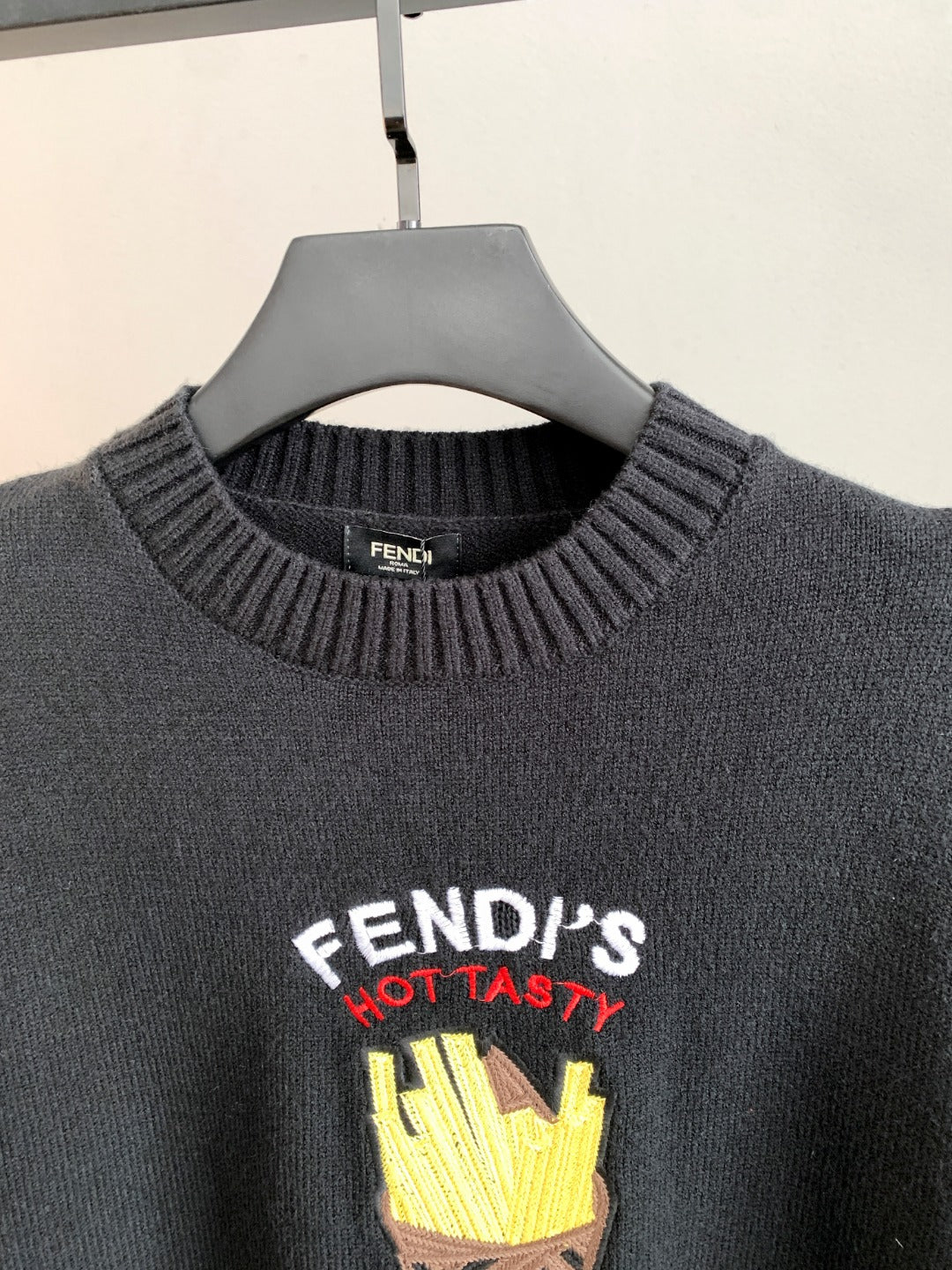 Classic Fashion Sweater-10049
