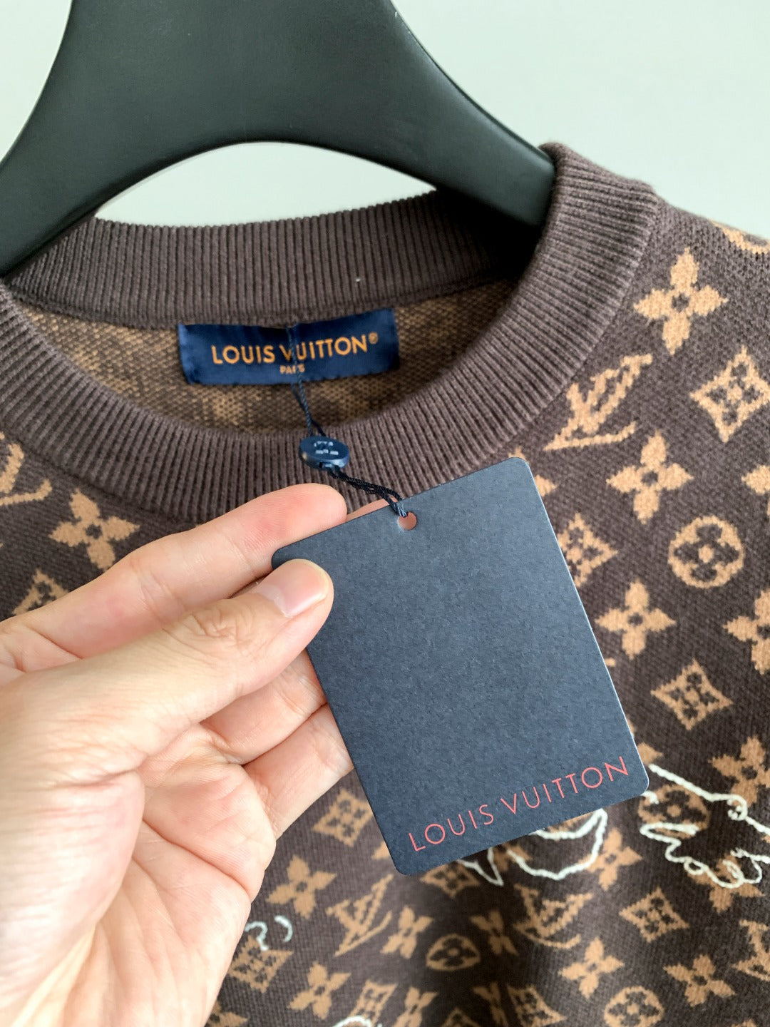 Classic Fashion Sweater-10053