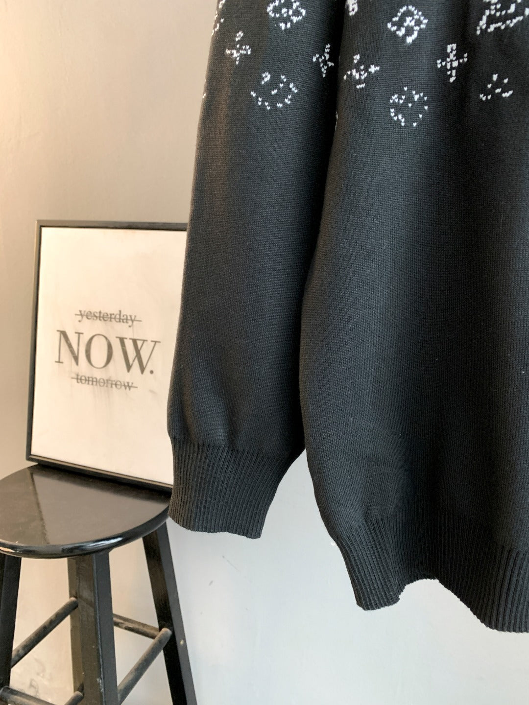 Classic Fashion Sweater-10063
