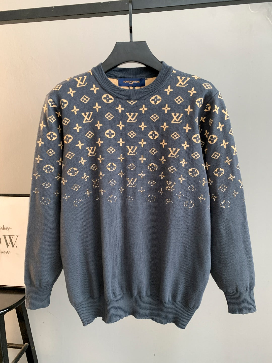 Classic Fashion Sweater-10064