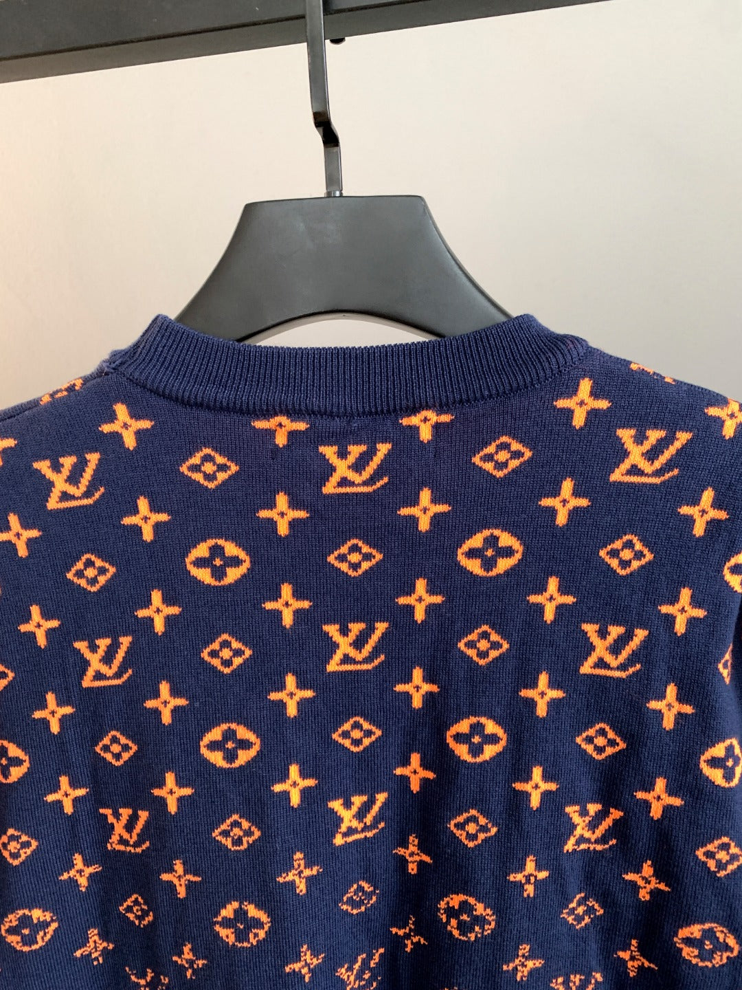 Classic Fashion Sweater-10065