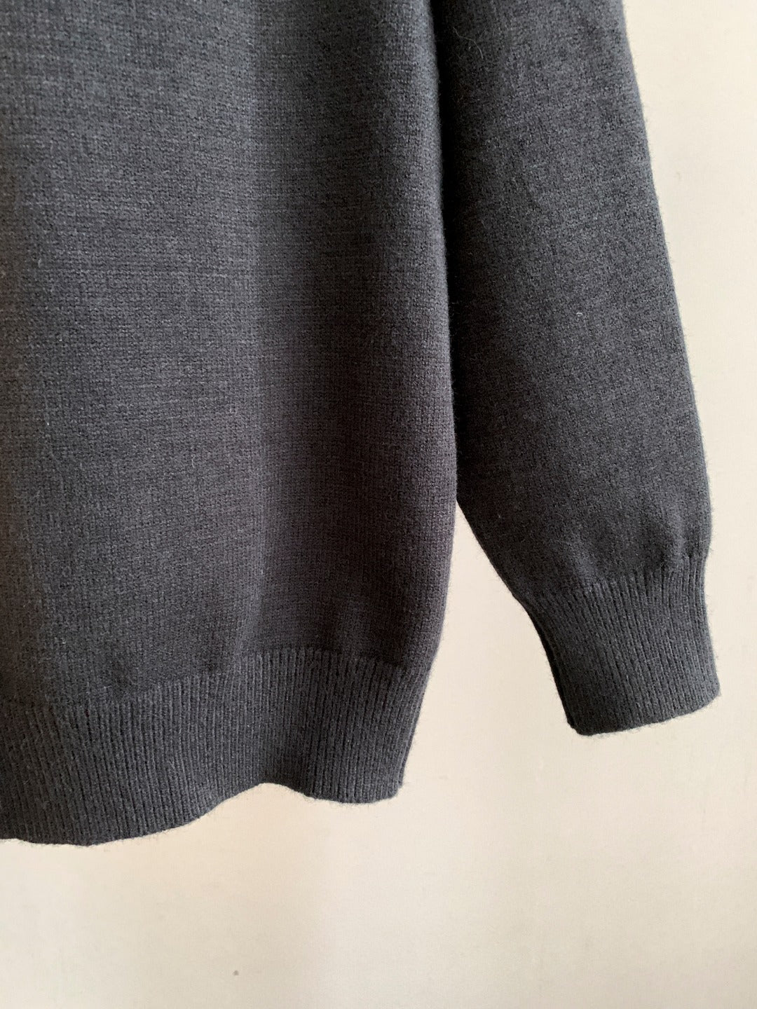 Classic Fashion Sweater-10066