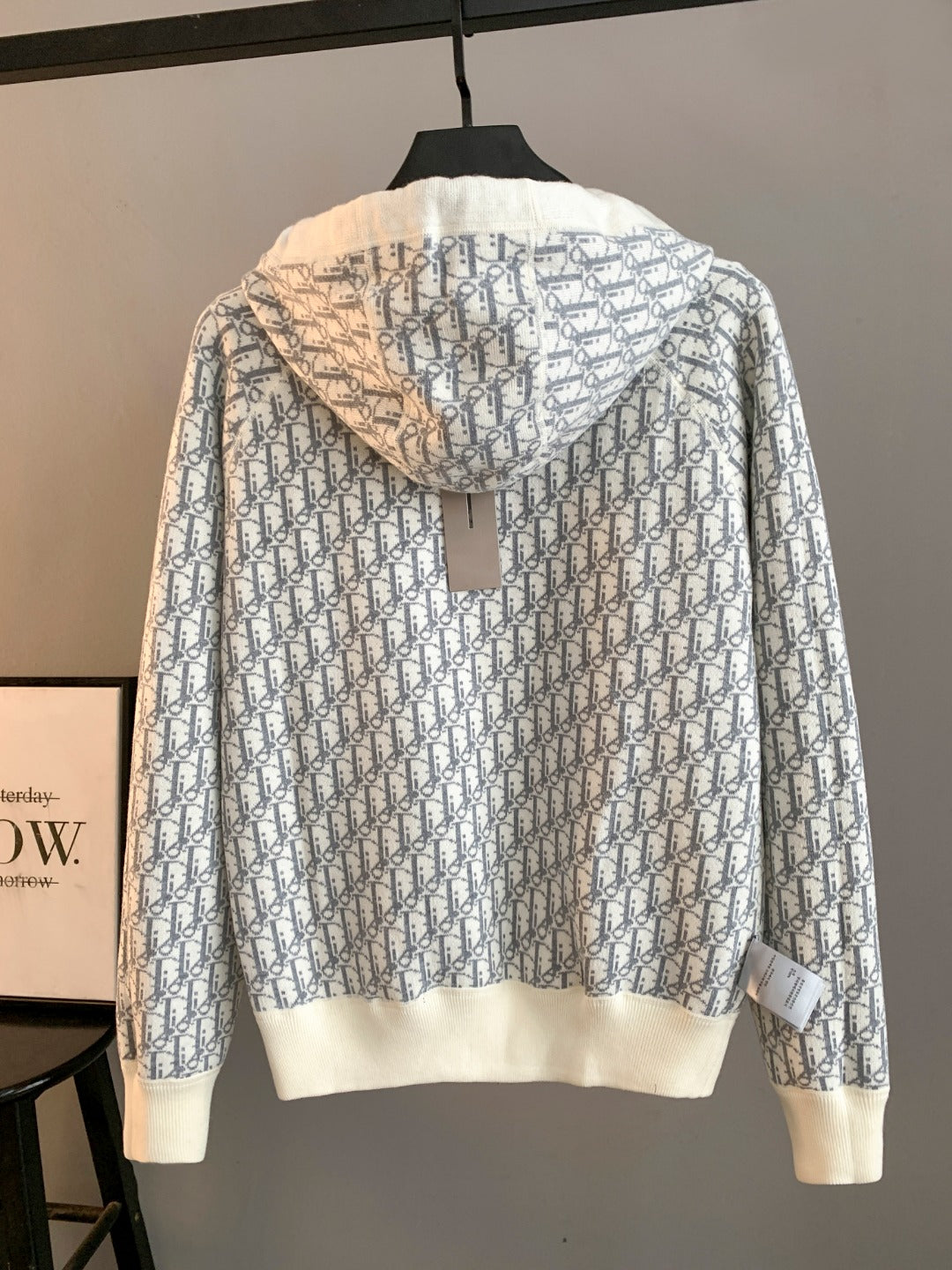 Classic Fashion Sweater-10069