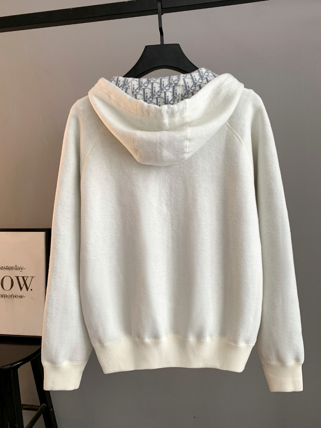 Classic Fashion Sweater-10069