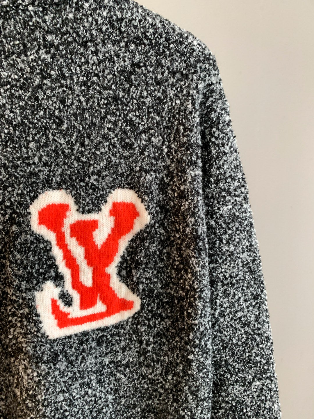 Classic Fashion Sweater-10070