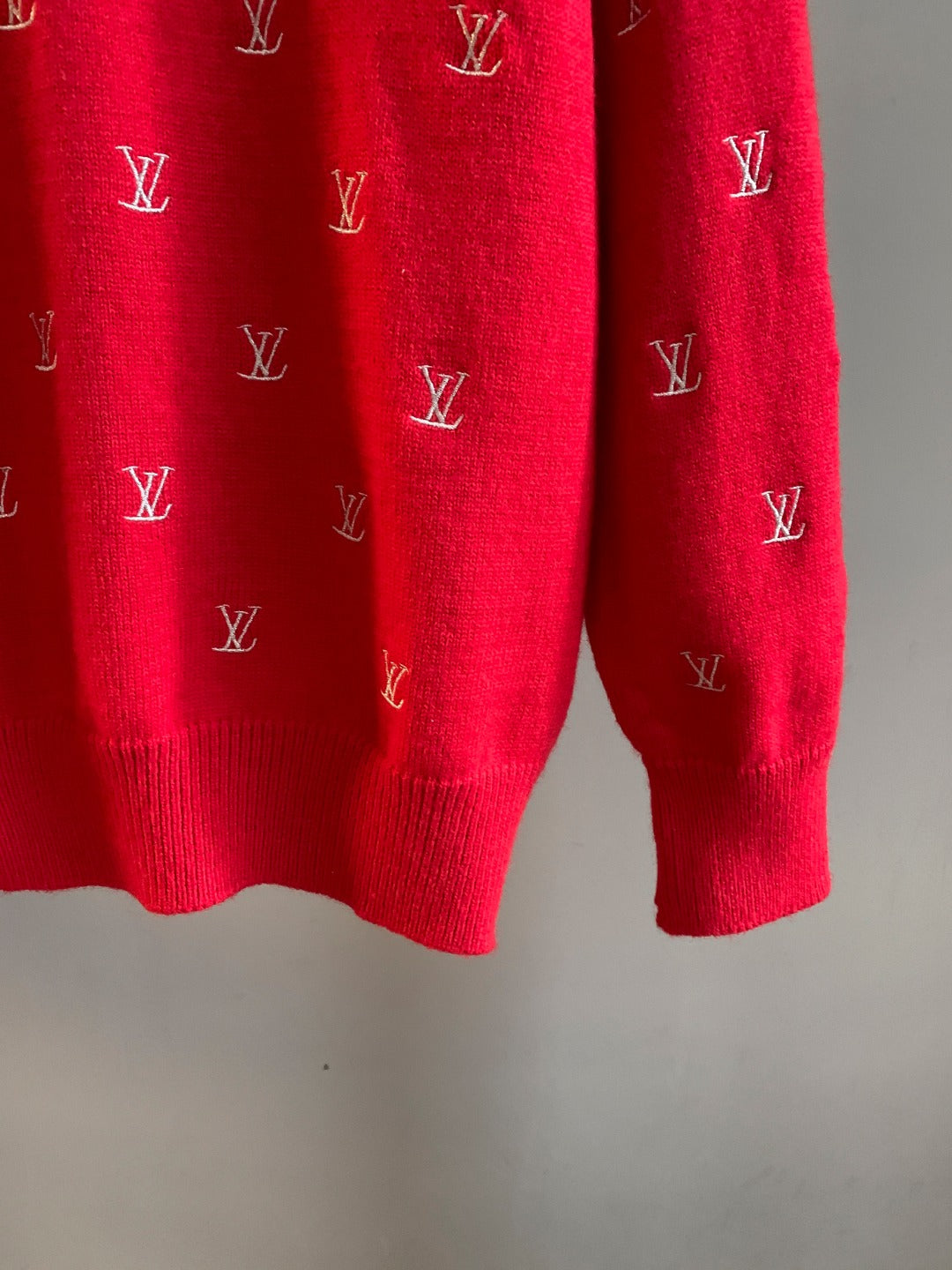Classic Fashion Sweater-10072