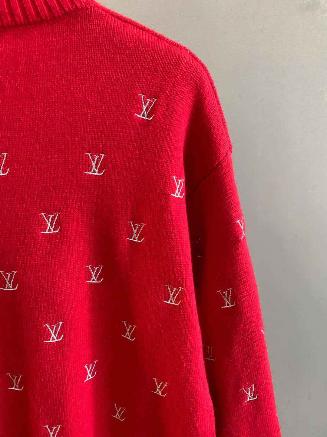 Classic Fashion Sweater-10072