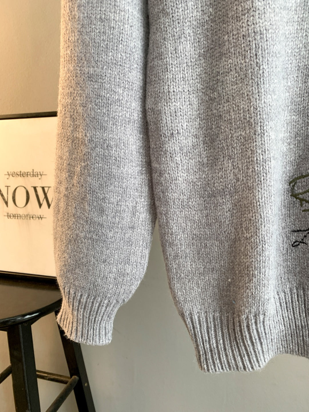 Classic Fashion Sweater-10076