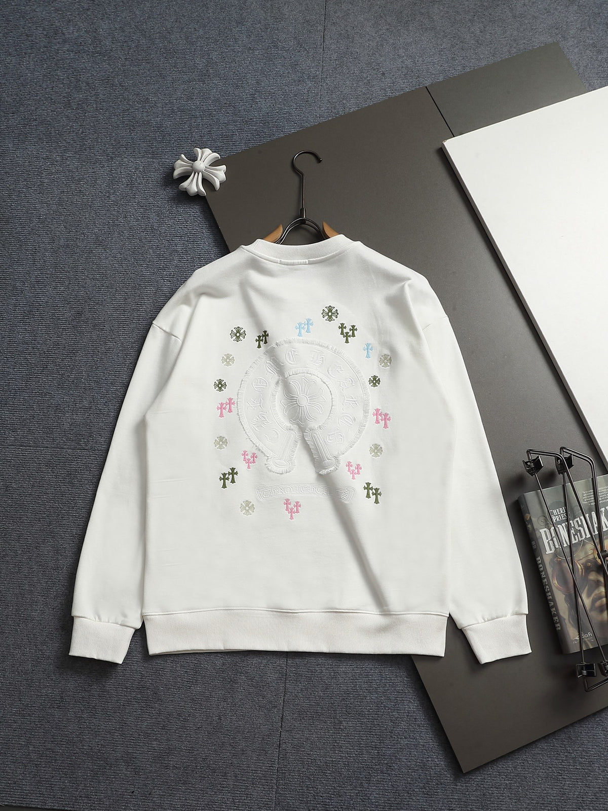 Classic Fit Hoodie-10003
