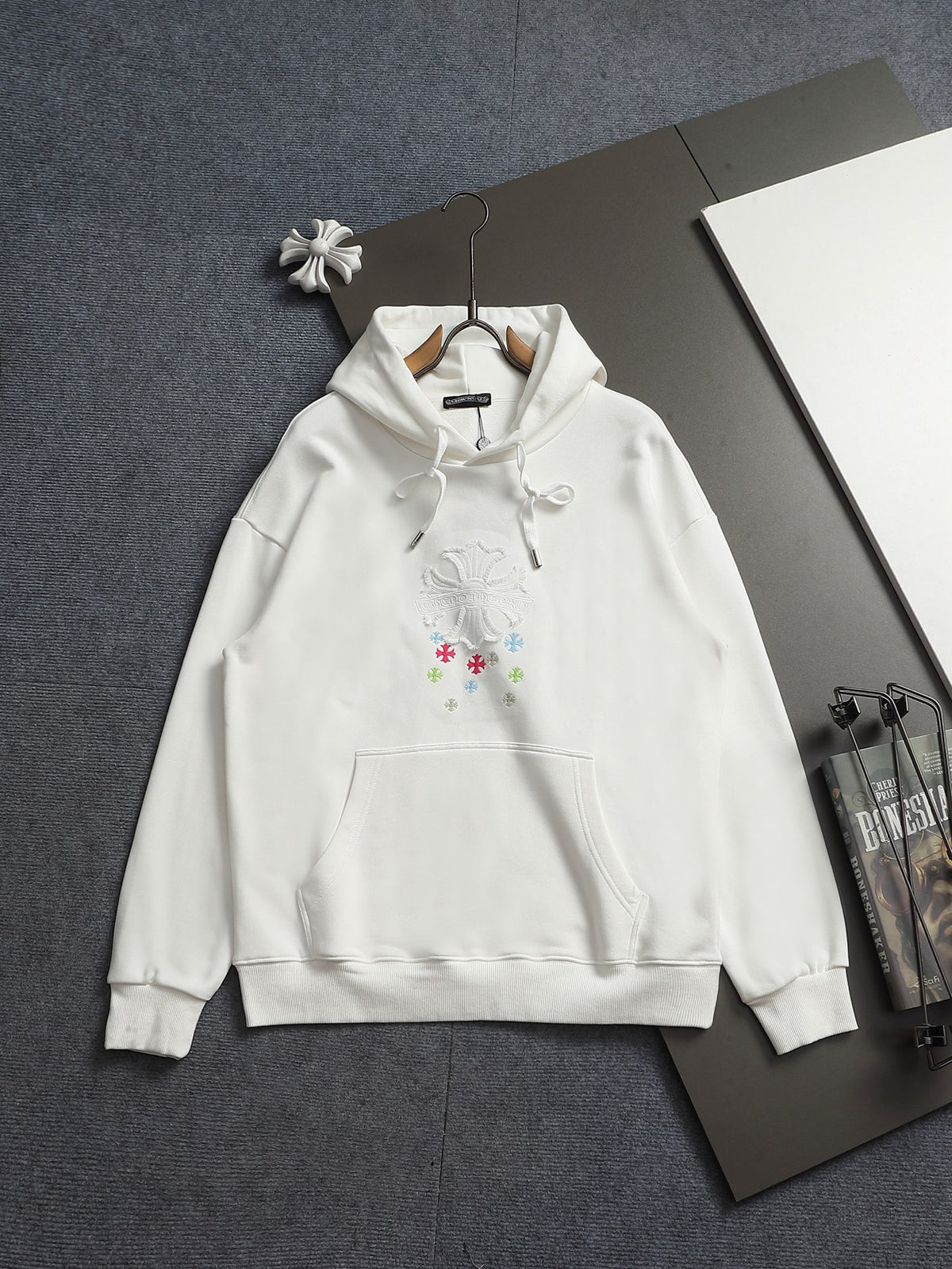 Classic Fit Hoodie-10004