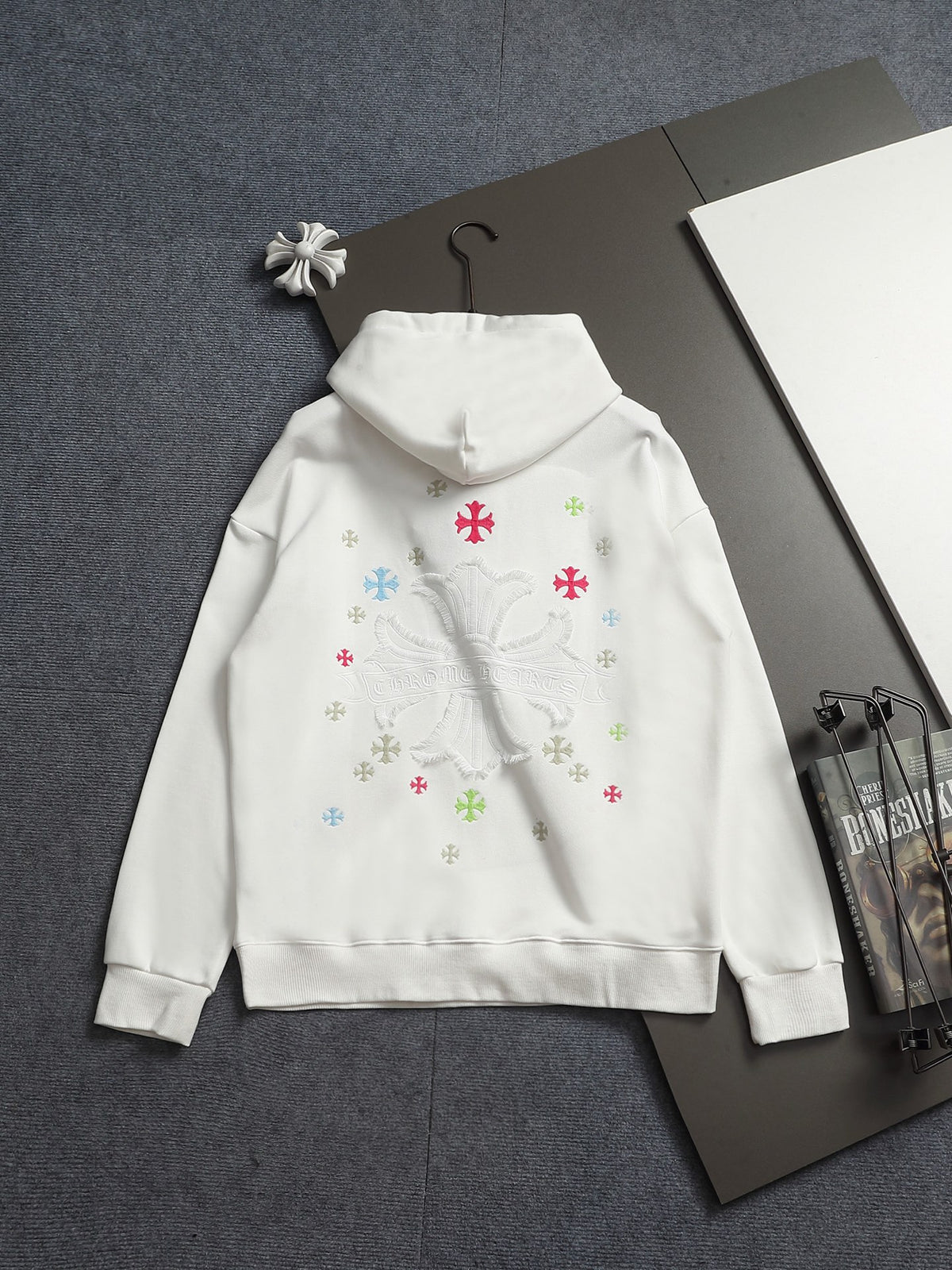 Classic Fit Hoodie-10004