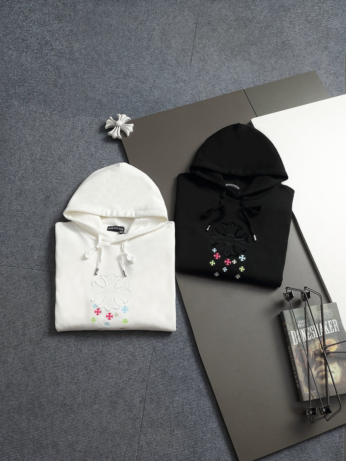Classic Fit Hoodie-10004
