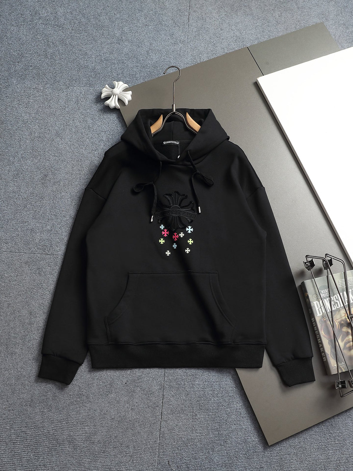 Classic Fit Hoodie-10004