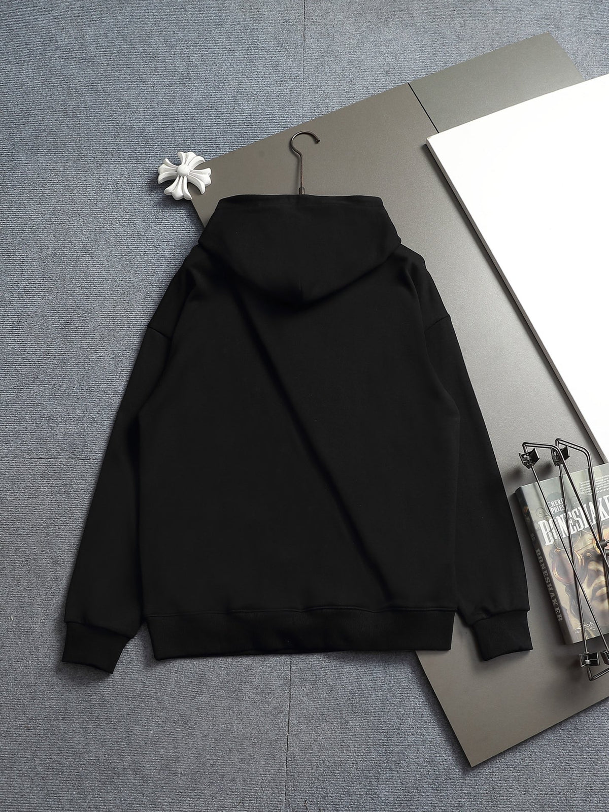 Classic Fit Hoodie-10005