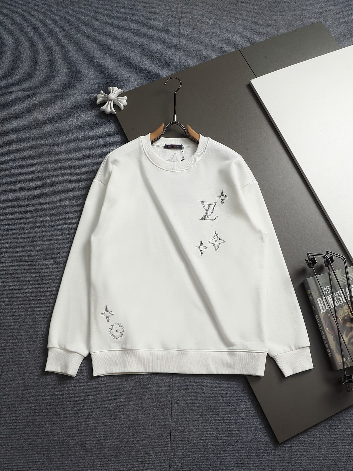 Classic Fit Hoodie-10006