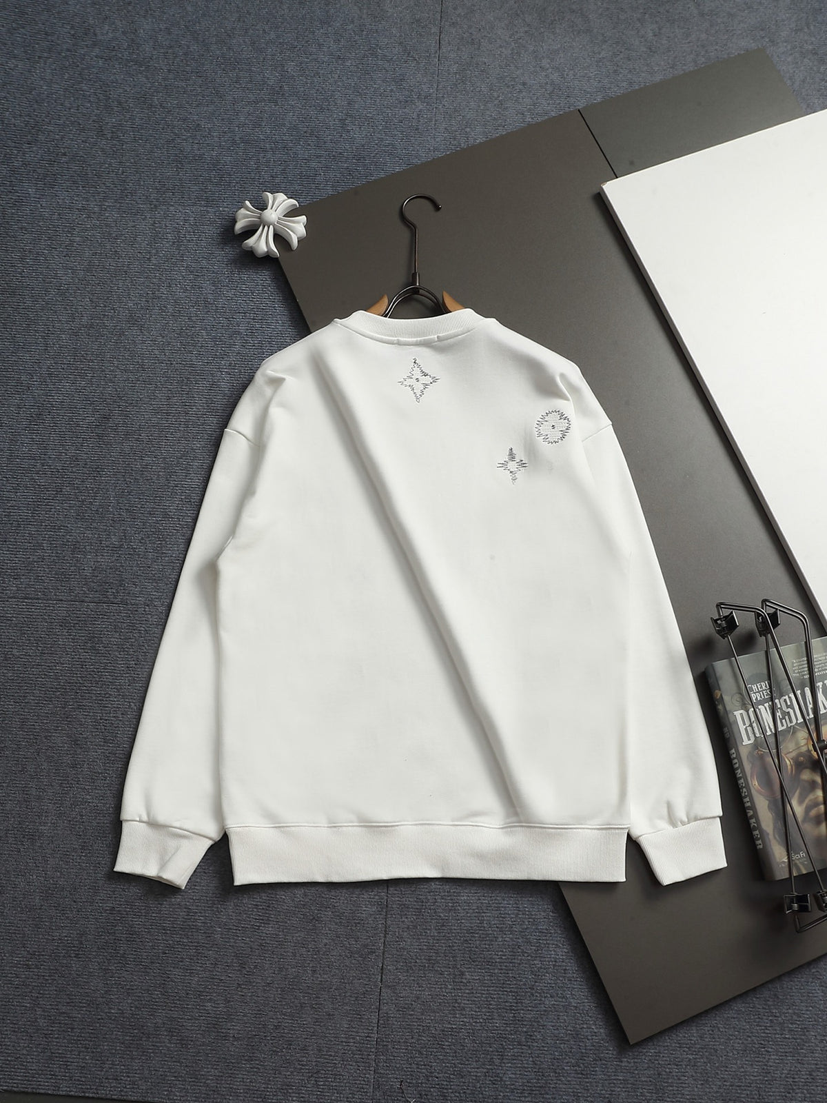 Classic Fit Hoodie-10006