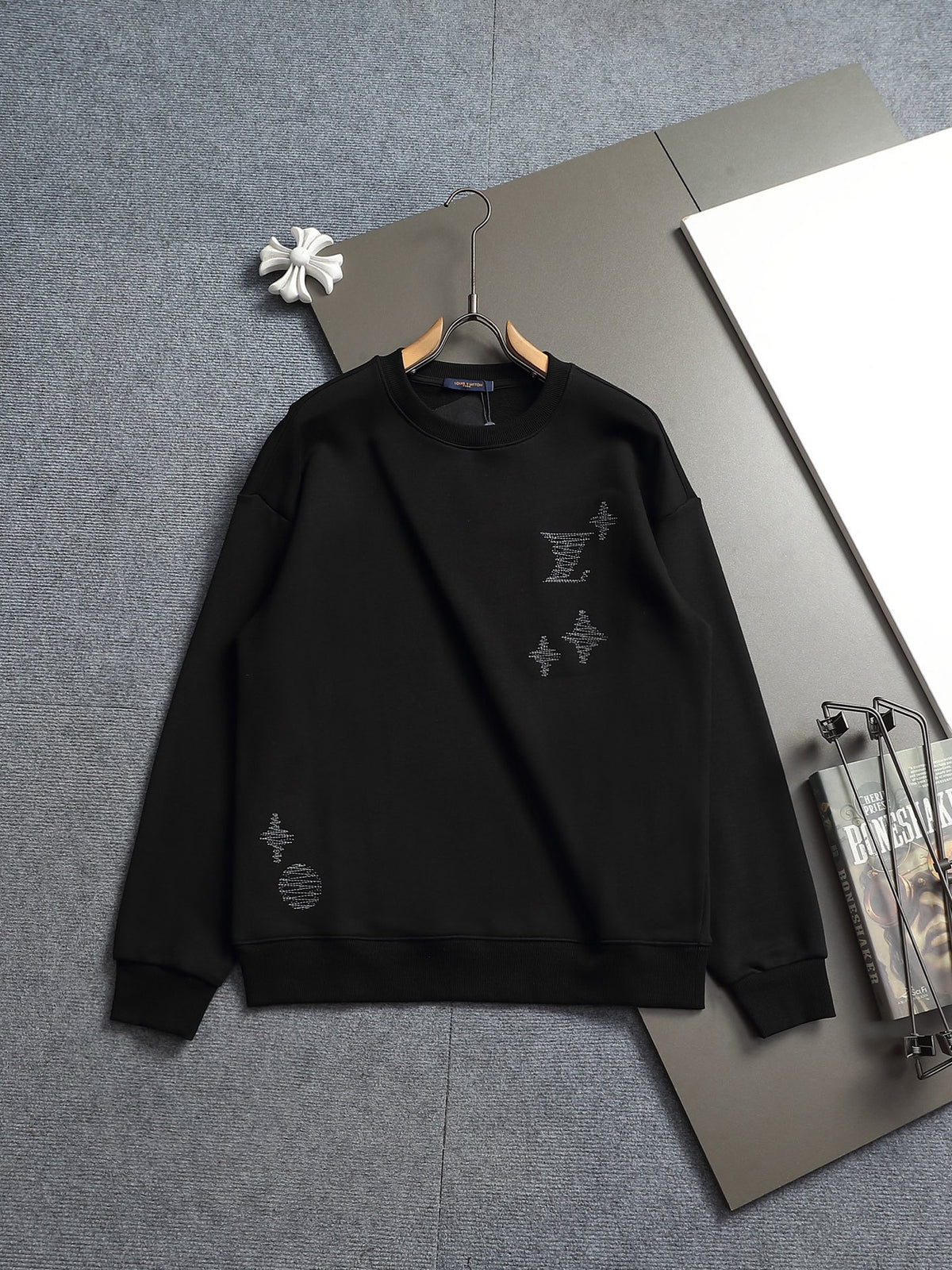 Classic Fit Hoodie-10006
