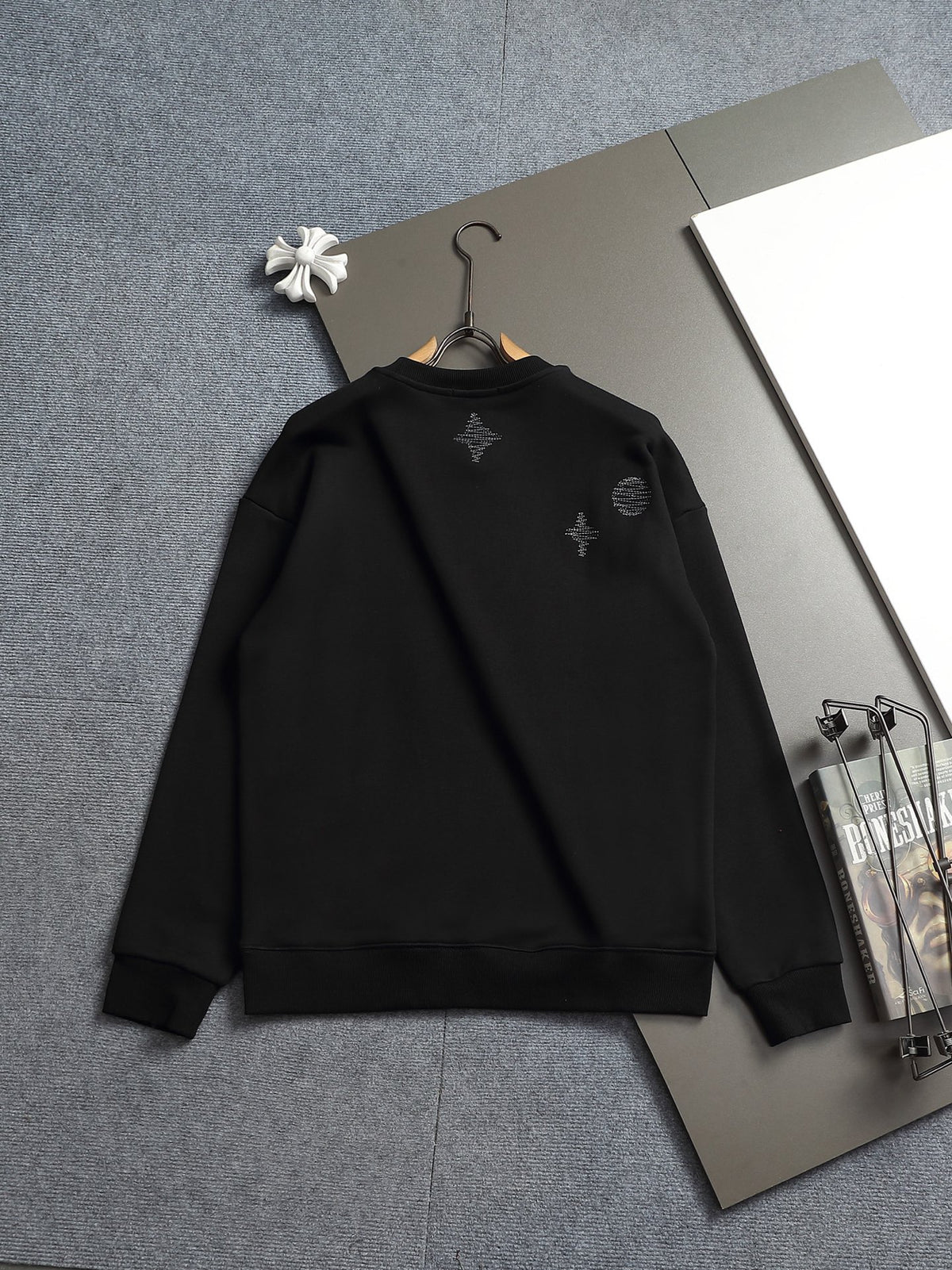 Classic Fit Hoodie-10006