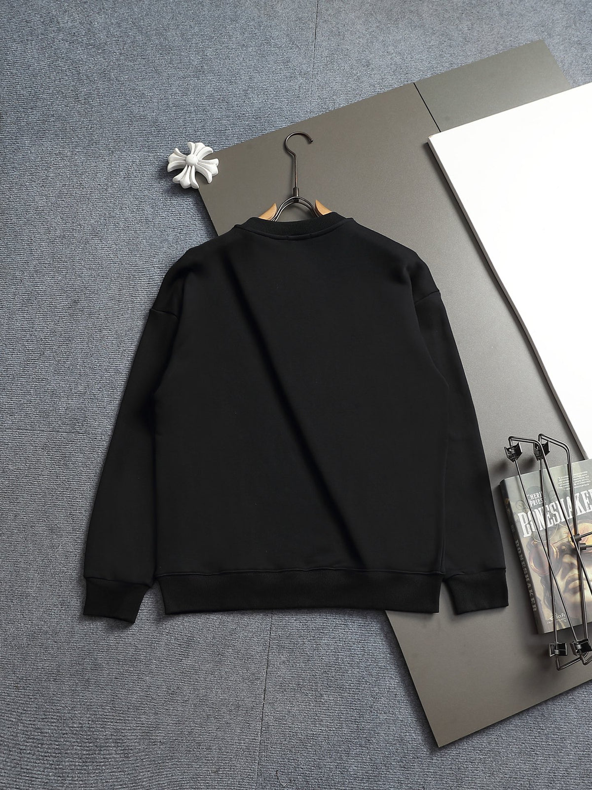 Classic Fit Hoodie-10007
