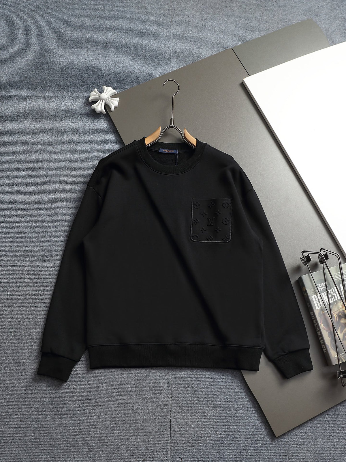 Classic Fit Hoodie-10008