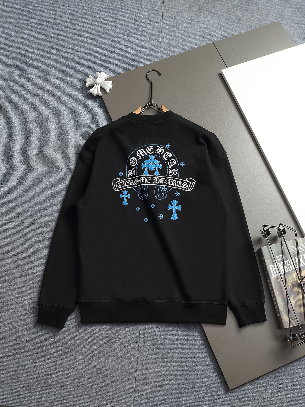 Classic Fit Hoodie-10010