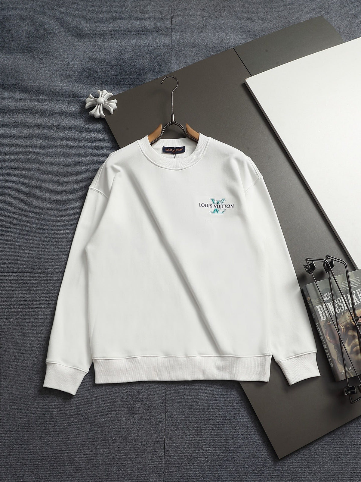Classic Fit Hoodie-10011