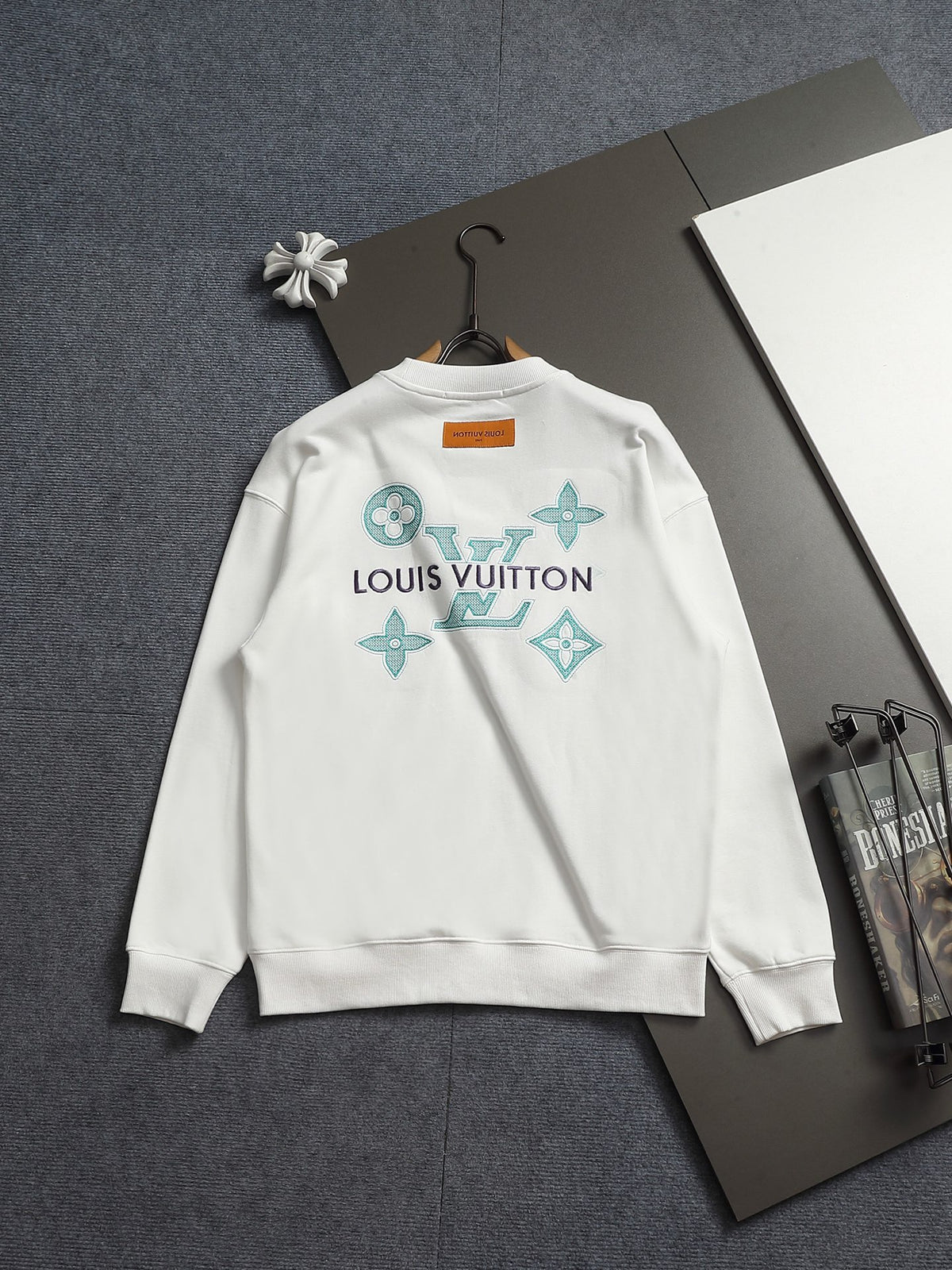 Classic Fit Hoodie-10011
