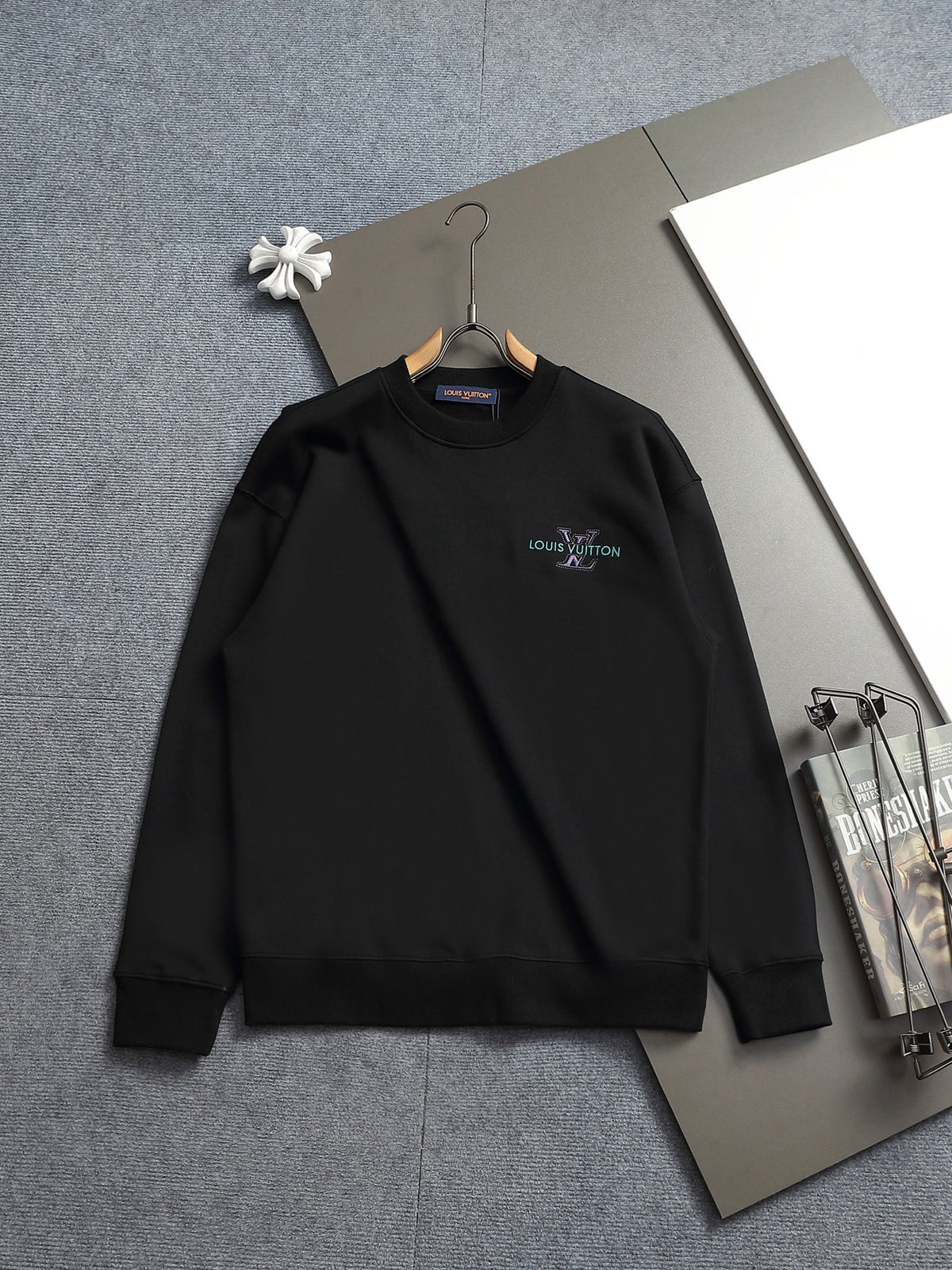 Classic Fit Hoodie-10011