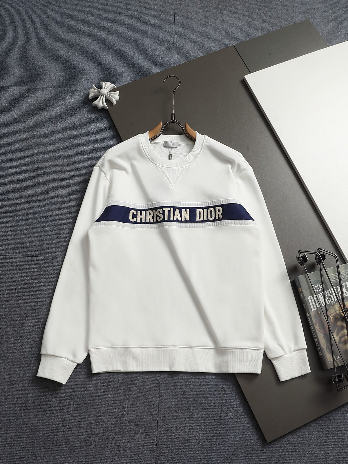 Classic Fit Hoodie-10012