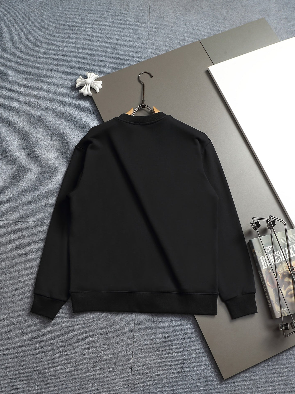 Classic Fit Hoodie-10012