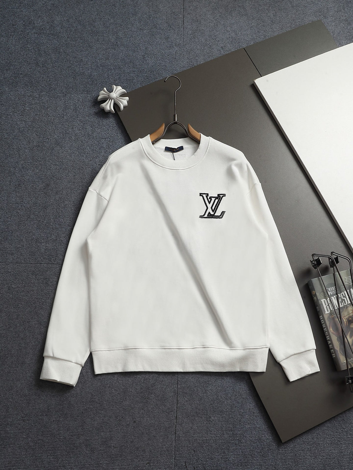 Classic Fit Hoodie-10014