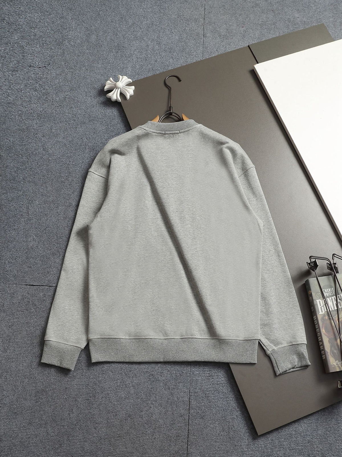 Classic Fit Hoodie-10016