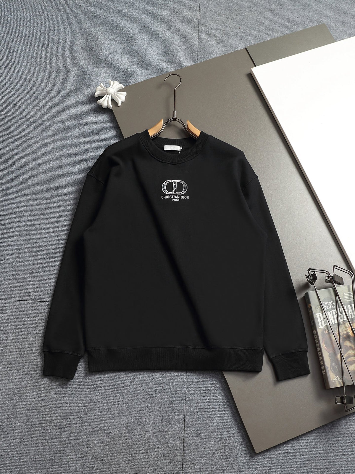 Classic Fit Hoodie-10021