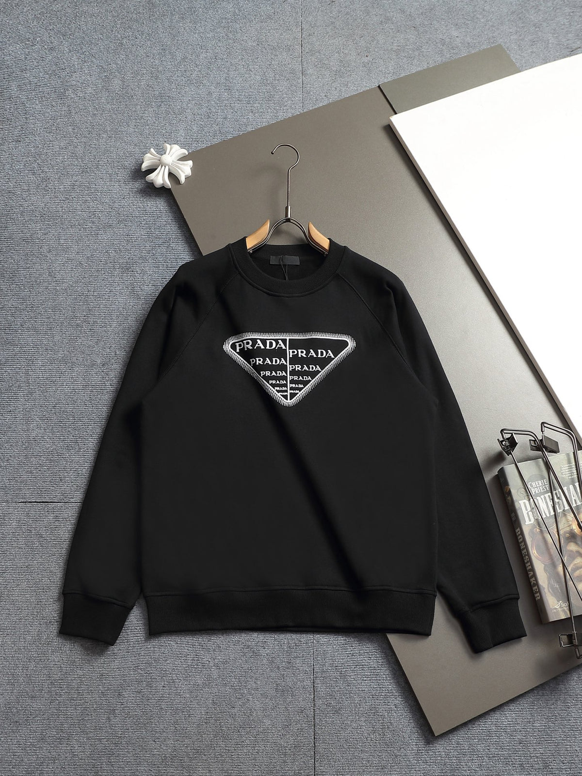 Classic Fit Hoodie-10023