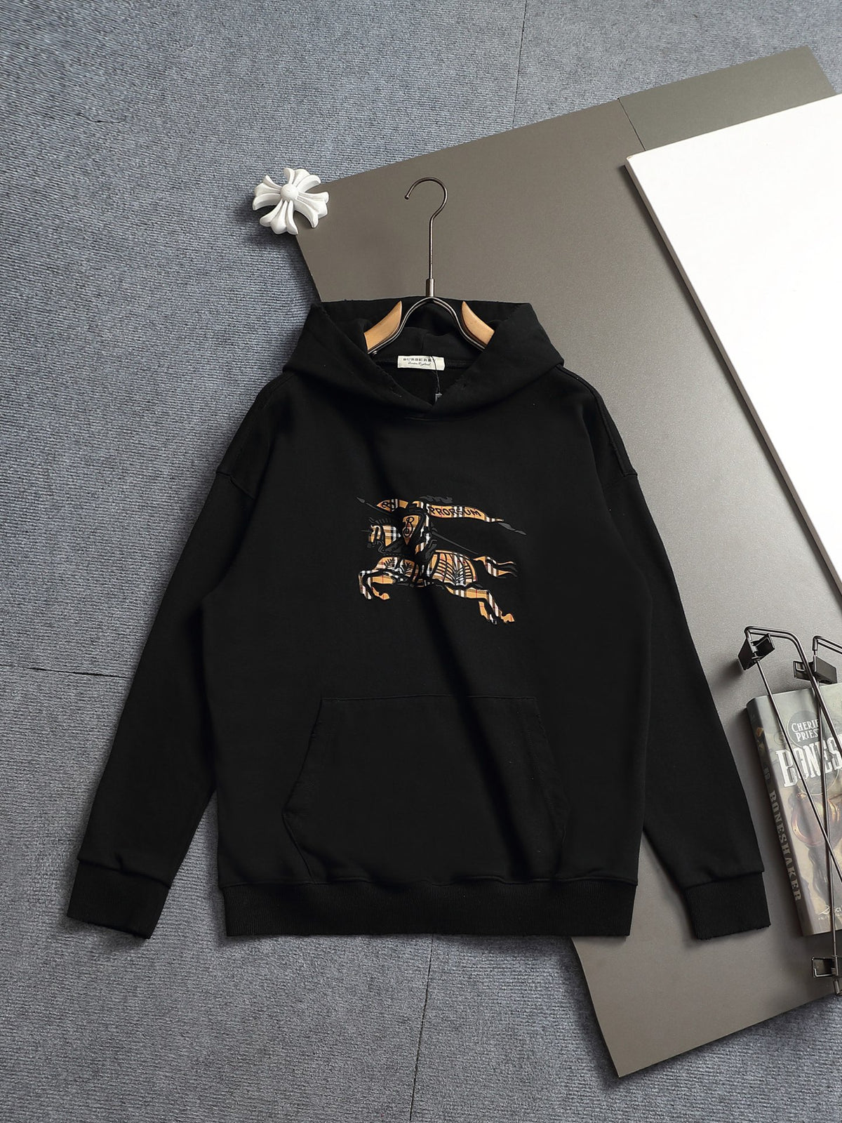 Classic Fit Hoodie-10027