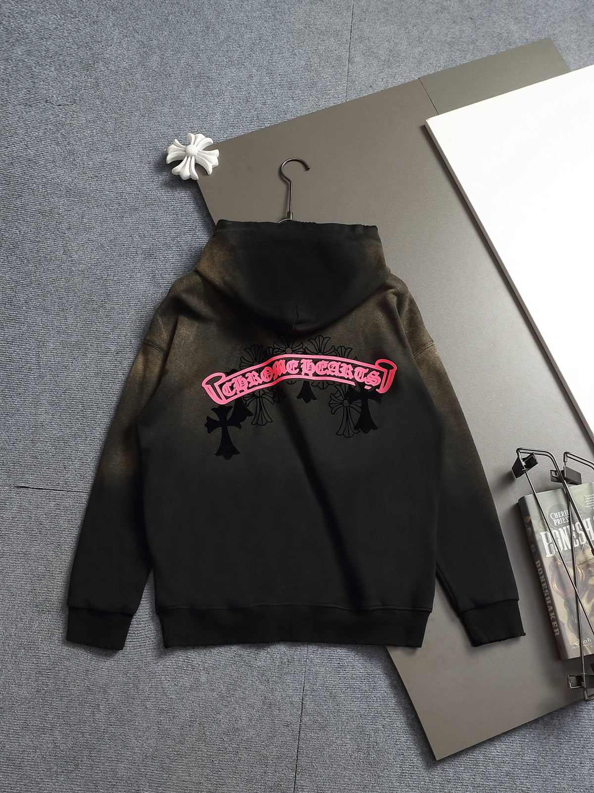 Classic Fit Hoodie-10028