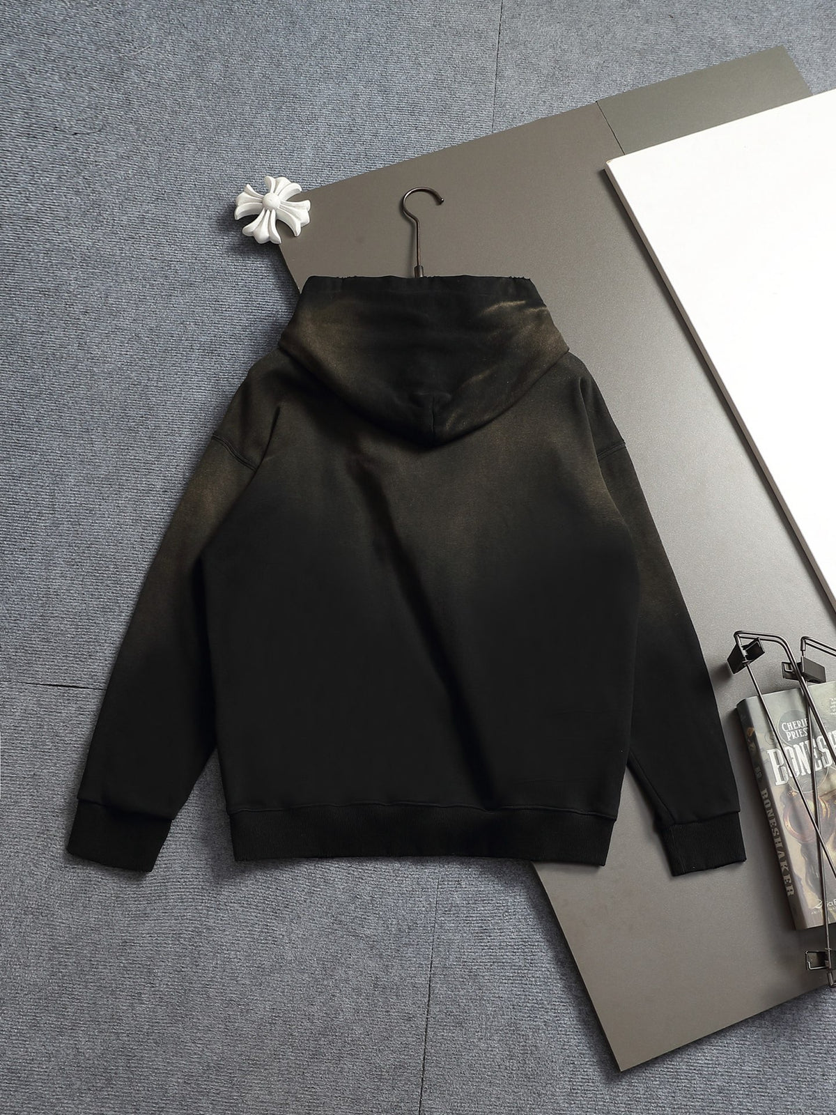 Classic Fit Hoodie-10030