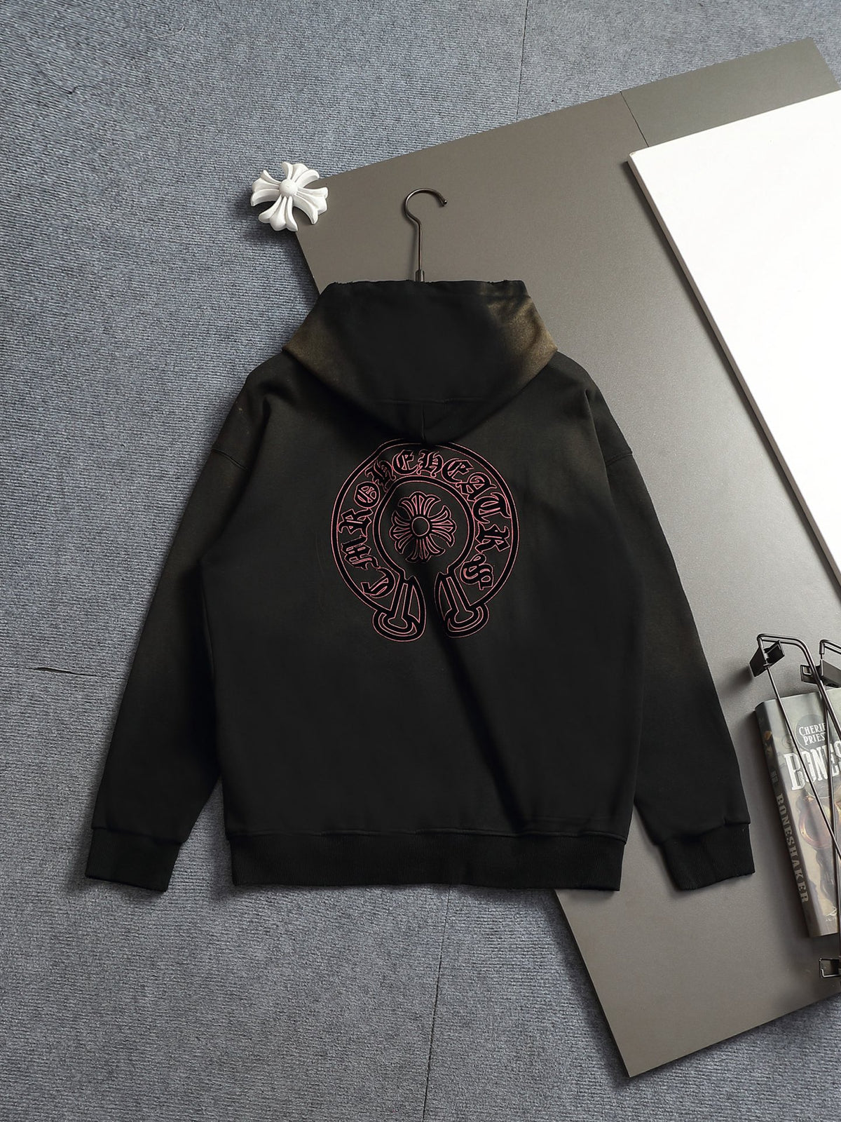 Classic Fit Hoodie-10033